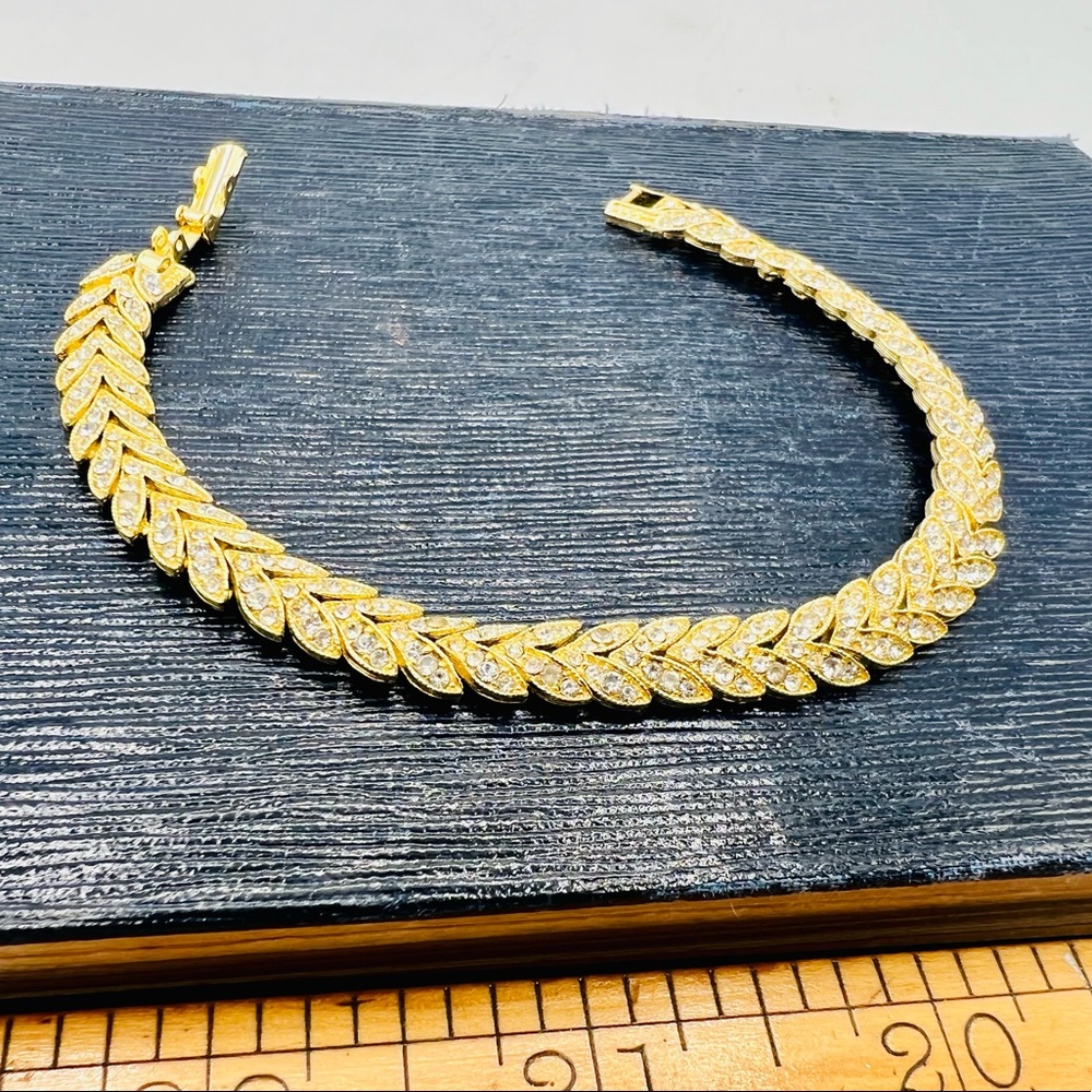 Vintage leafy gold tone rhinestone bracelet estate costume jewelry 7” - Picture 10 of 14